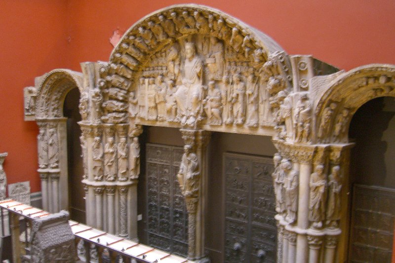 CIMG1778_edited-1.jpg - Plaster cast of the portal, in stone, known as the Puerta de la Gloria, original is by the Master Mateo