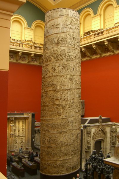 CIMG1781.jpg - Two-part Cast of Trajan's Column