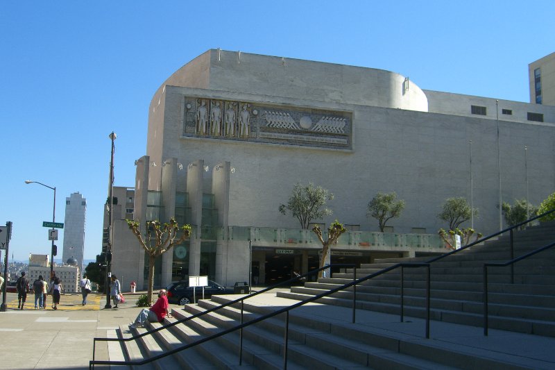 CIMG6368.JPG - Masonic Auditorium -- "Dedicated to Our Masonic Brethren who Died in the Cause of Freedom"