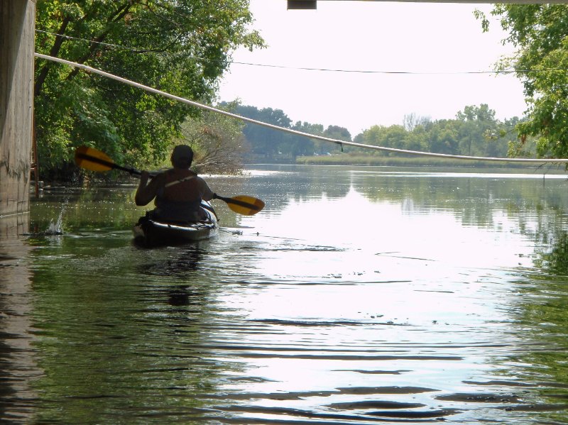 Busse091909-9190050.jpg - Kayaking South Under the Higgins Road Bridge