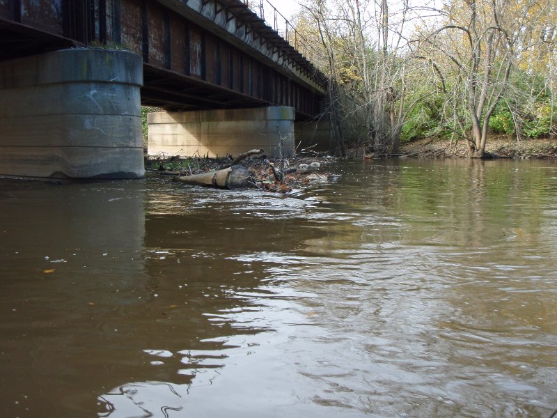 KankakeeRiver110109-010009.jpg - Railroad bridge over the Kankakee RIver at English Lake