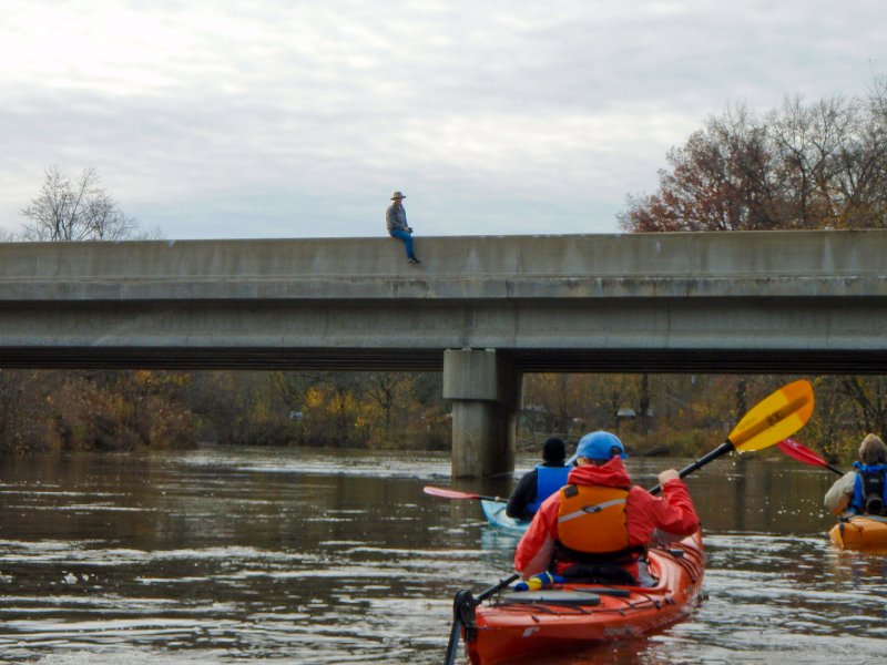 KankakeeRiver110109-010025.jpg - Approaching the 421 bridge on the Kankakee River