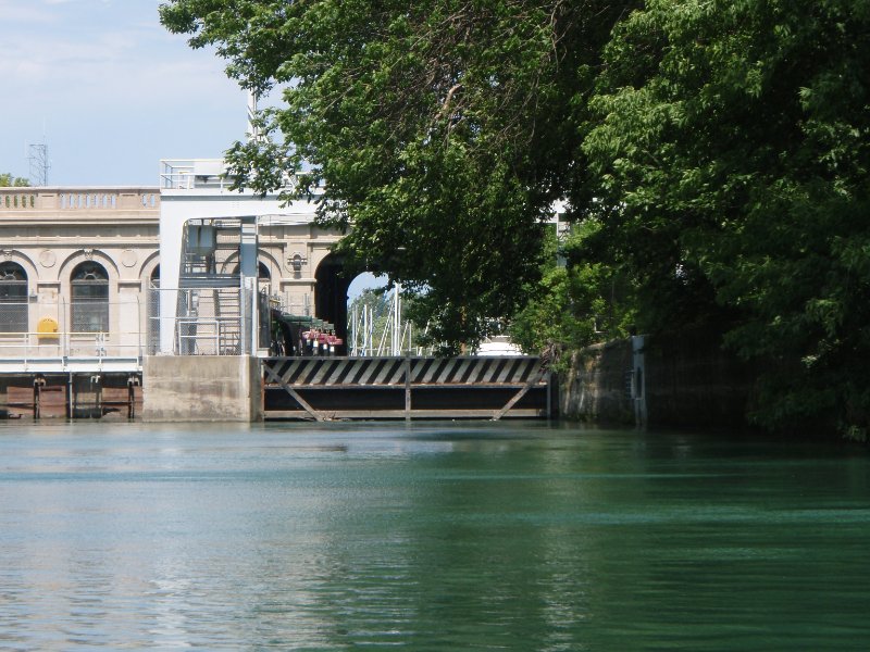 NorthShoreChannel080909-8090059.jpg - Lake Michigan locks in Wilmette.