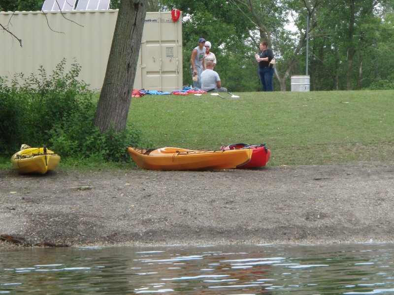 SkokieLagoonsKayak071909-7190023.jpg - Chicago River Canoe & Kayak boat launch