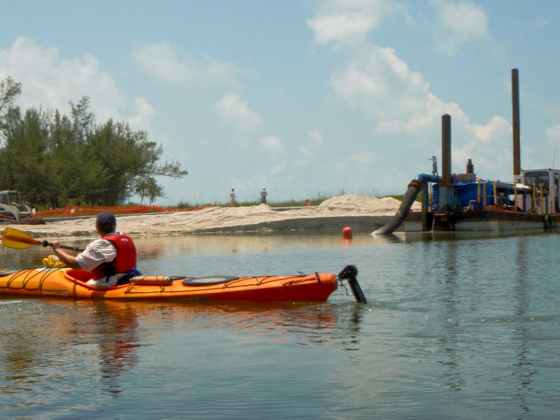 Captiva052409-5260089.jpg - Blind Pass Dredging equipment