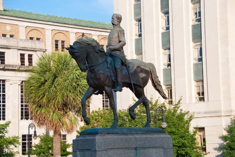 ColumbiaSC061209-7486.jpg - Governor Wade Hampton Equestrian Statue