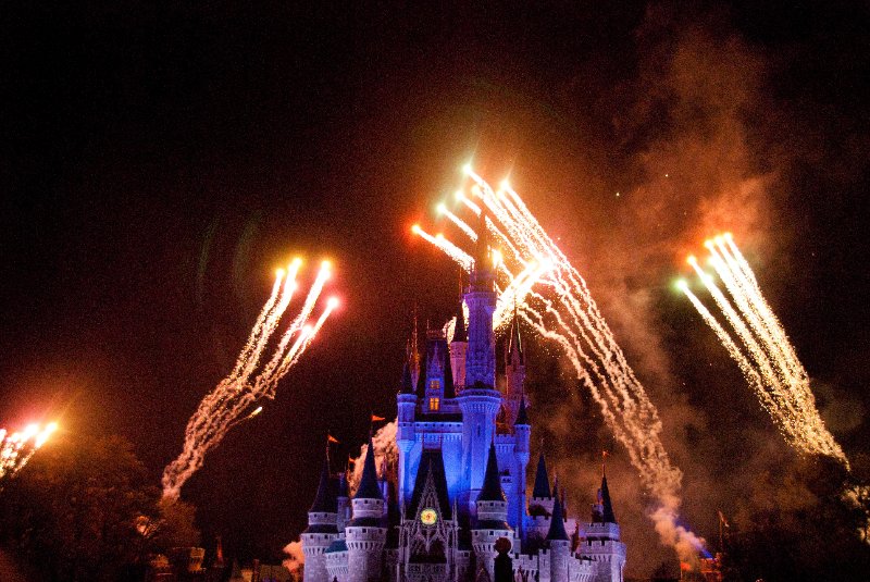 DisneyWorld022709-3464.jpg - Magic Kingdom - "WISHES" Fireworks Show