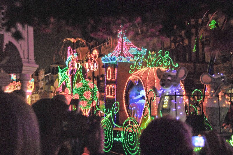 DisneyWorld022709-3415.jpg - Magic Kingdom - "Spectromagic" - Evening Parade