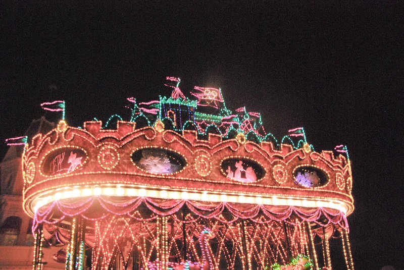 DisneyWorld022709-3420.jpg - Magic Kingdom - "Spectromagic" - Evening Parade