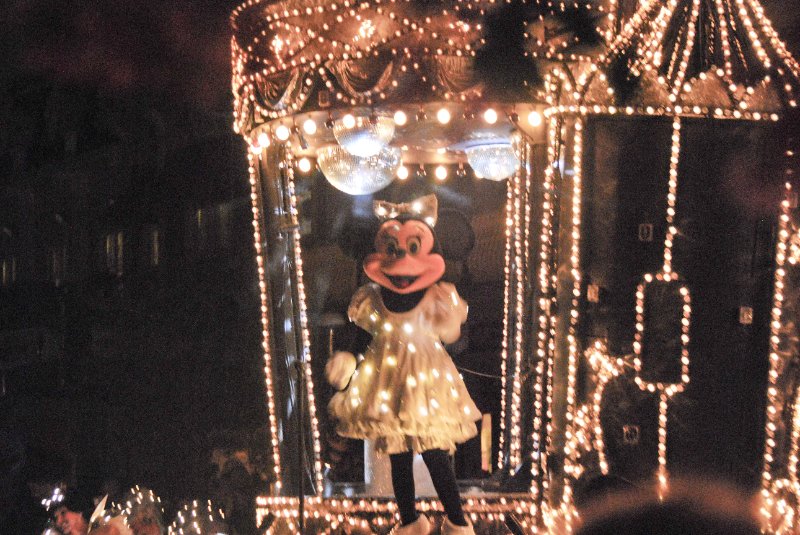 DisneyWorld022709-3422.jpg - Magic Kingdom - "Spectromagic" - Evening Parade