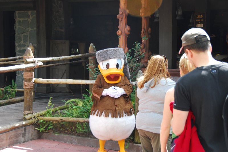 DisneyWorld022709-2964.jpg - Frontierland - Character Greeting