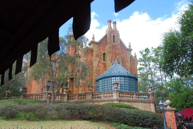 DisneyWorld022709-2977.jpg - The Haunted Mansion