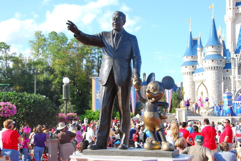 DisneyWorld022709-3031.jpg - Walt Disney and Mickey Mouse in front of Cinderella's Castle.