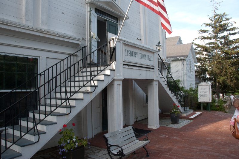 DSC_7887.jpg - Tisbury Town Hall. Spring St, Vineyard Haven