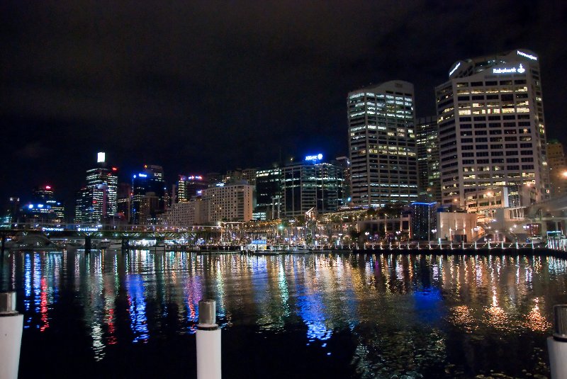 Sydney090209-3.jpg - Looking North West at Cockle Bay Wharf. Evening Walk through the Cockle Bay Area