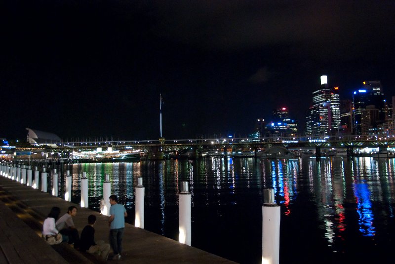 Sydney090209.jpg - Looking West at Pyrmont Bridge. Evening Walk through the Cockle Bay Area