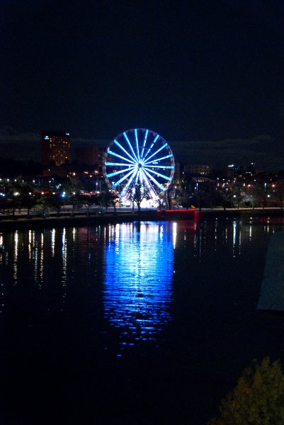 Melbourne090409-9477.jpg - Giant Sky Wheel on Birrarung Mar, along the Yarra River. View looking East from the Princes Bridge.