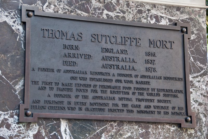 Sydney090209-9169.jpg - Thomas Sutcliffe Mort statue