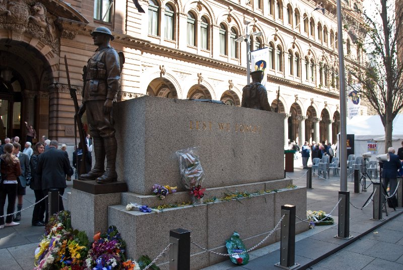 Sydney090209-9204.jpg - "Lest We Forget" on the Cenotaph - Martin Place Sydney