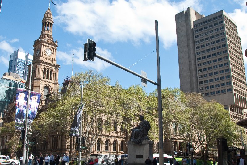 Sydney090209-9227.jpg - Sydney Town Hall. Queen Victoria Statue, foreground shadows