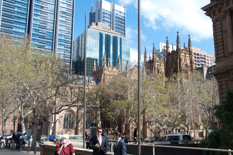 Sydney090209-9254.jpg - St Andrew's Cathedral. Lumière Residences (left edge), Sovereign Centre (behind church)