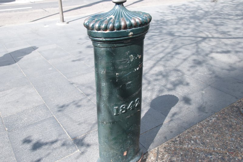 Sydney090209-9257.jpg - Post in front of Sydney Town Hall "1842"