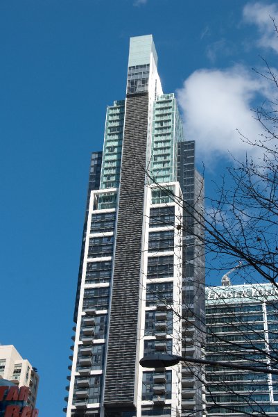 Sydney090209-9266.jpg - World Tower (center). 321 Kent Street  (Ernst and Young)