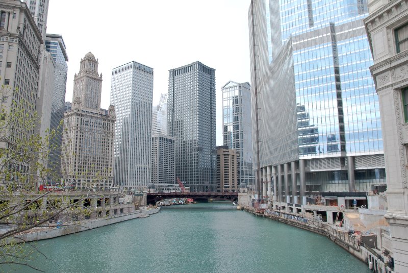 Chicago042809-5782.jpg - Chicago River, looking West from Michigan Avenue bridge