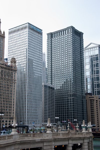 Chicago042809-5794.jpg - Jeweler's, Unitrin, Leo Burnett, United Airlines Buildings (Right edge)