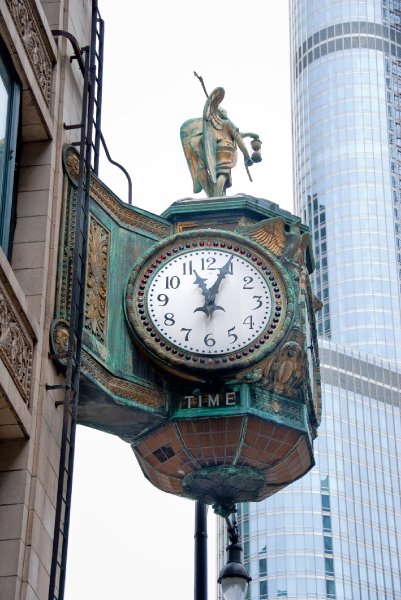 Chicago042809-5932.jpg - Clock on Jewelers Building