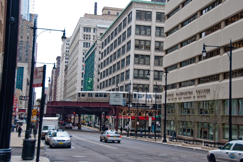 Chicago042809-5940.jpg - Looking West on Lake Steet.  Washington College (right)