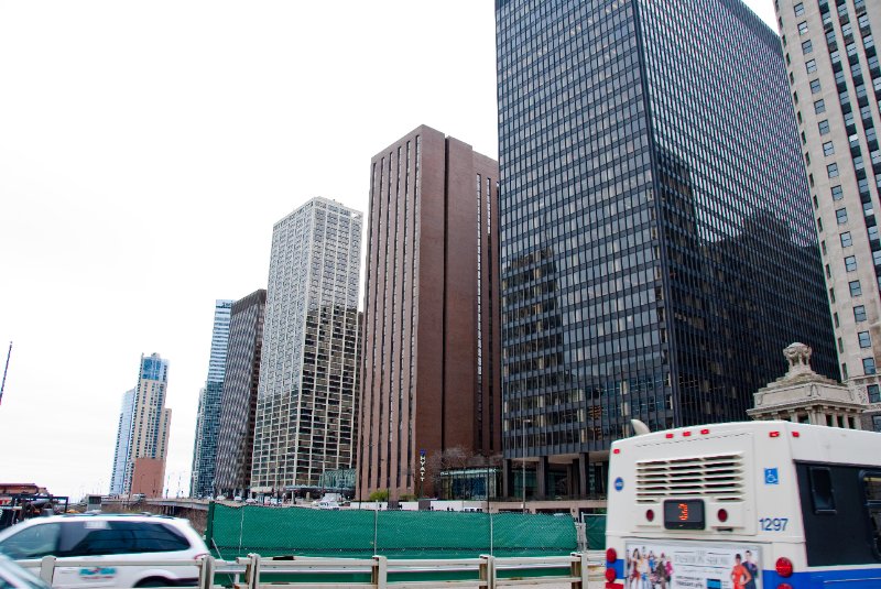 Chicago042809-6019.jpg - Hyatt Regency, Columbus Plaza, Three Illinois Center, Swissôtel