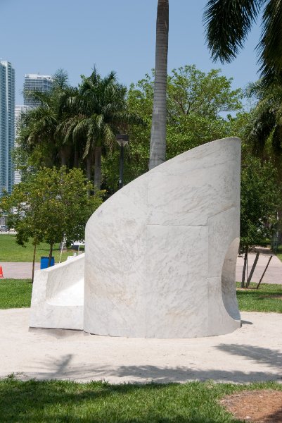 Miami041509-5034.jpg - Slide Mantra, by Isamu Noguchi, 1986