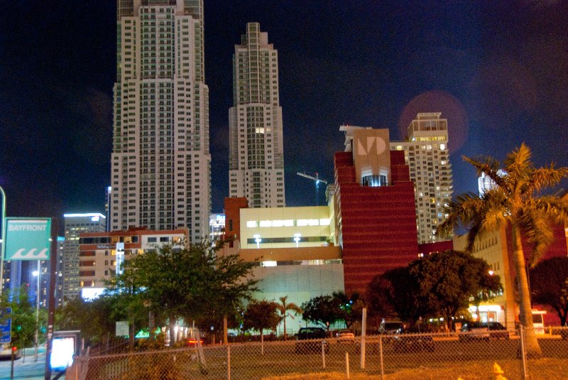 Miami041509-5139.jpg - Everglades on the Bay, North Tower (left)