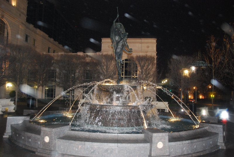 Nashville012809-2400.jpg - Nashville Symphony Center Fountain