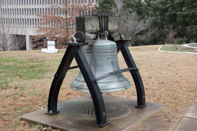 Nashville012809-2600.jpg - Tennessee State Liberty Bell