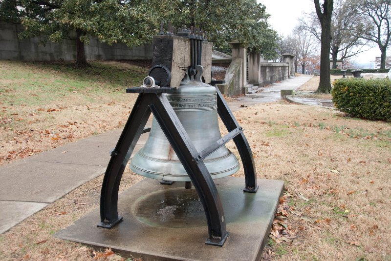 Nashville012809-2602.jpg - Tennessee State Liberty Bell