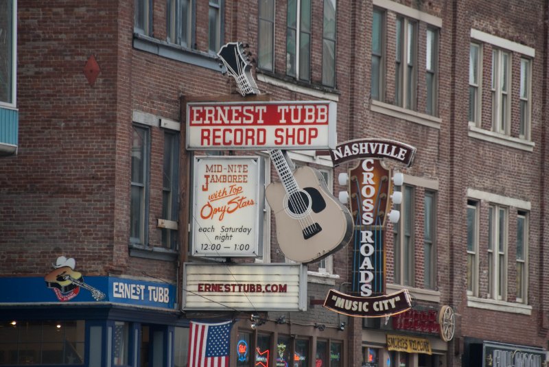 Nashville012809-2683.jpg - Broadway - Ernest Tubb Record Shop