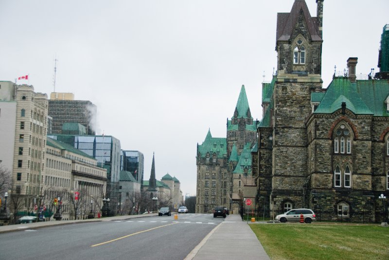 DSC_0264.jpg - Wellington Street, looking West. West Block (right edge)