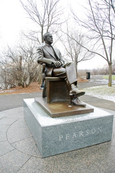 DSC_0277.jpg - Statue of Lester Bowles Pearson