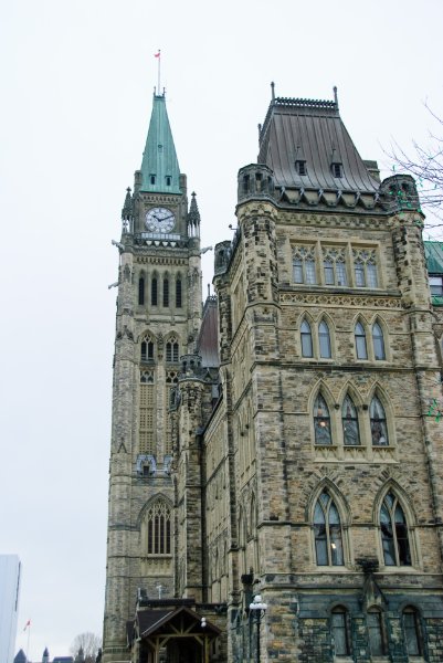DSC_0315.jpg - The Peace Tower and Centre Block of Parliament Hill, view of East side