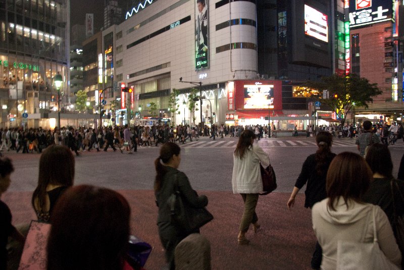 Tokyo051109-6364.jpg - Shibuya crossing