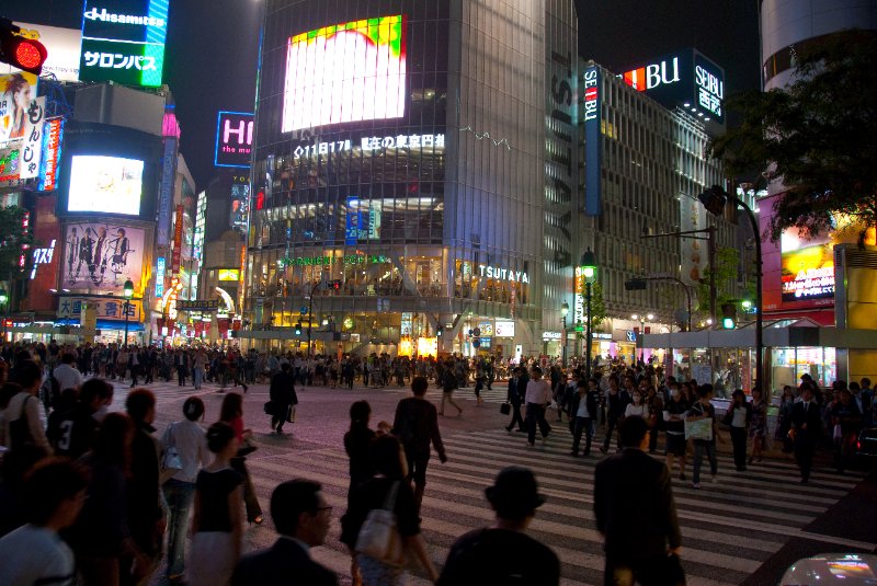 Tokyo051109-6372.jpg - Shibuya crossing