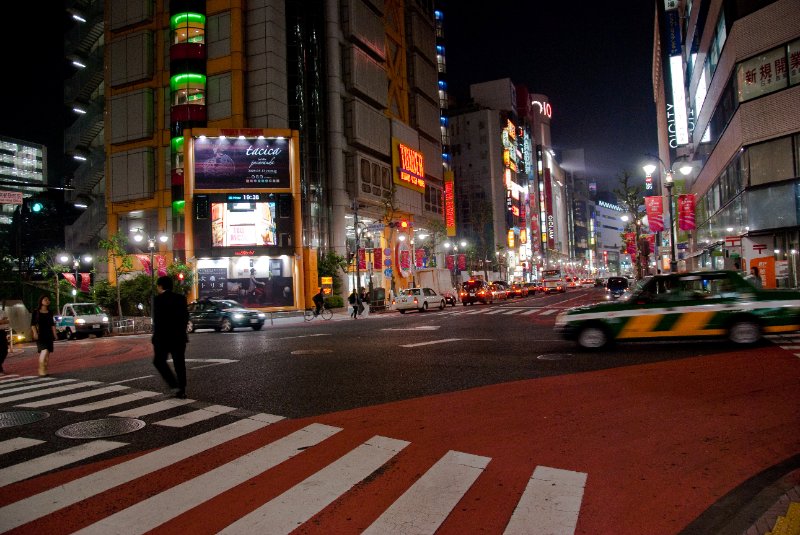 Tokyo051109-6391.jpg - Evening Walk through Shibuya