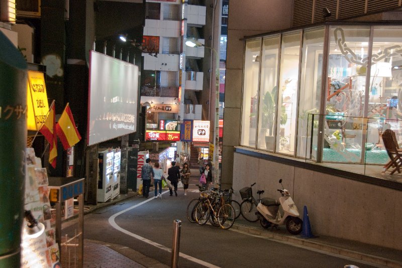 Tokyo051109-6395.jpg - Evening Walk through Shibuya