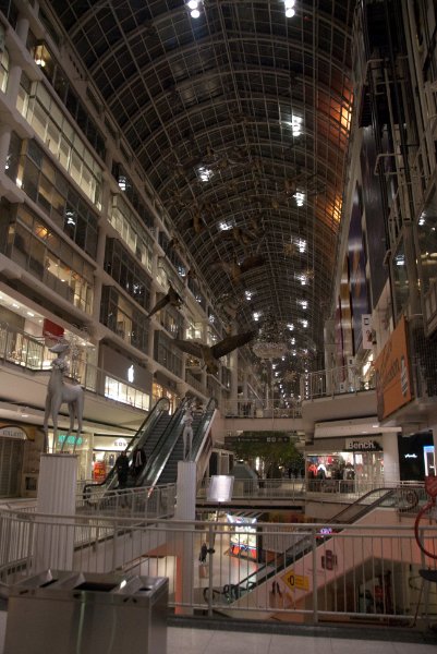 DSC_0407.jpg - Eaton Center