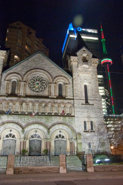 DSC_0443.jpg - St. Andrew's Church. RBC Dexia Building, CN Tower (background, right edge)