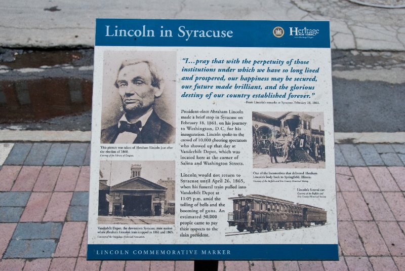 Syracuse040910-2107.jpg - Lincoln in Syracuse Sign