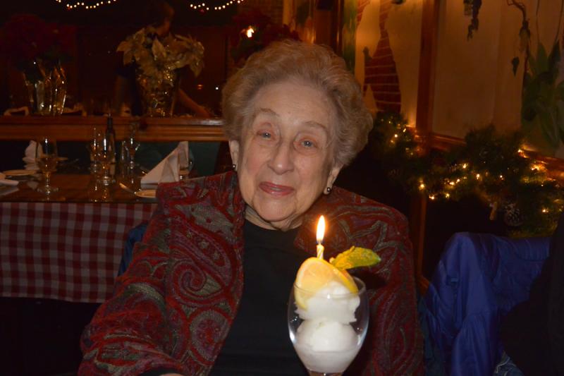 GrandmaBirthday120115-4093.jpg