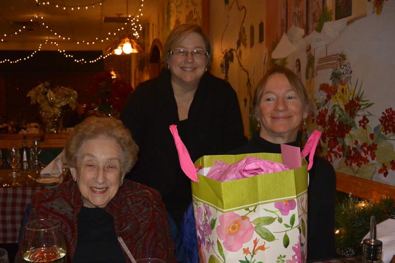 GrandmaBirthday120115-4091.jpg